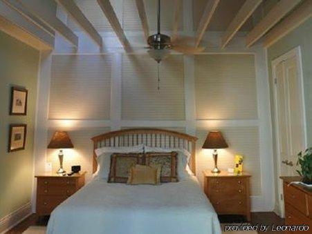 Five Continents Bed And Breakfast New Orleans Room photo